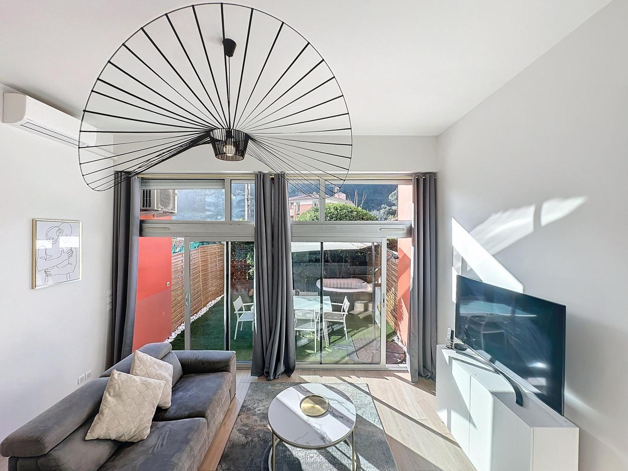 2 Pieces - Parking - Jacuzzi - Food & Drink - Love Menton Luaran gambar